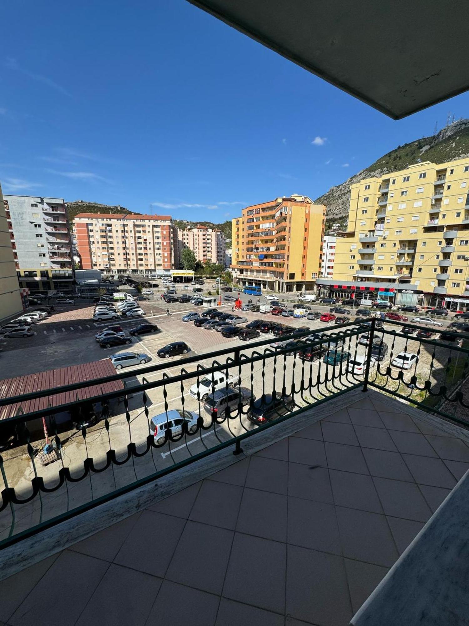 Hotel Europa Lezhë Exterior foto