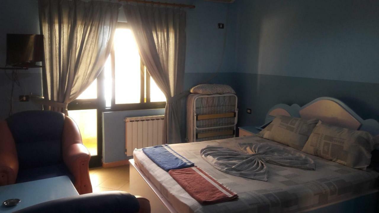 Hotel Europa Lezhë Exterior foto